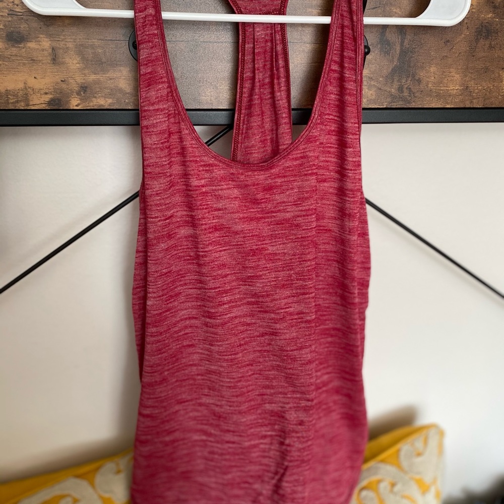 Lululemon tank top